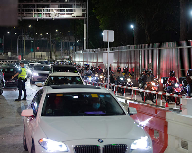 Heavy traffic through Woodlands and Tuas Checkpoints expected for the rest of June: ICA