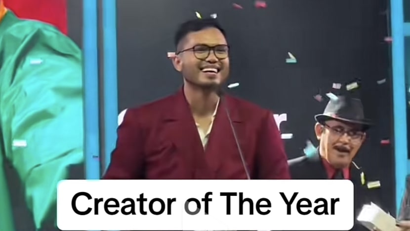 Khairul Aming menang kategori Pencipta Kandungan Tahun Ini di Anugerah TikTok Malaysia 2023 Khairul Aming menang kategori Pencipta Kandungan Tahun Ini di Anugerah TikTok Malaysia 2023