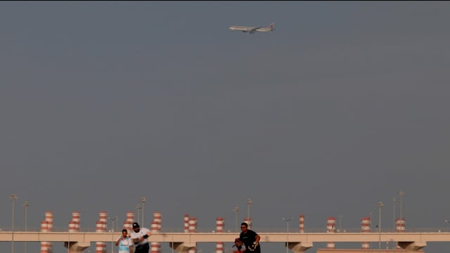 伊朗开放部分领空 国际航班仍避飞