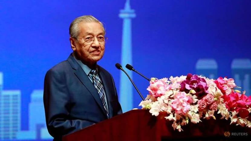 Mahathir bantah keputusan Australia 'membahagikan' Baitulmakdis Mahathir bantah keputusan Australia 'membahagikan' Baitulmakdis