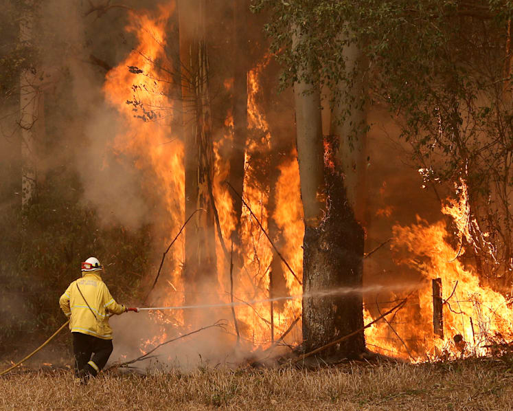 Australian fires: Singaporeans stay indoors and brace for evacuation, while travel agencies watching situation closely