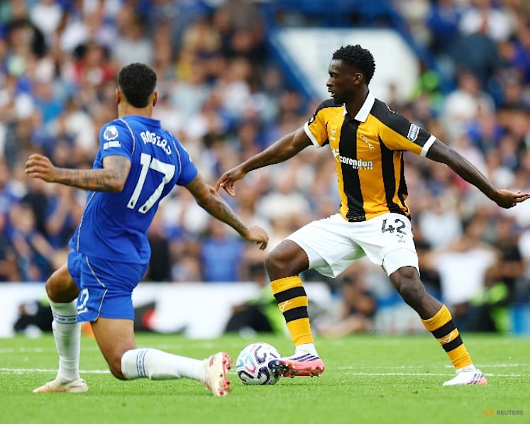Hull extend unbeaten start with 2-2 draw at Chelsea