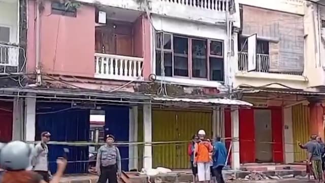 印尼两岛屿水灾死亡人数增至23人 五人下落不明
