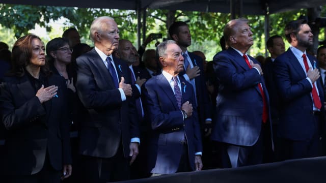 美国多地点举行911事件悼念仪式 多名政要出席