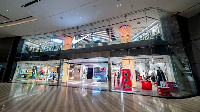 星耀樟宜Nike全新升级！超大店面+客制化服务+本地艺术家联名