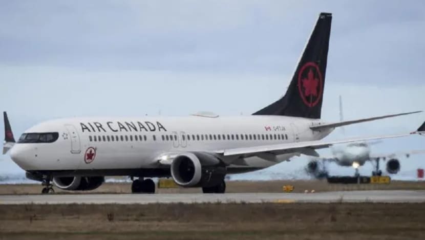 Pesawat Boeing 737 MAX Air Canada dilencong, lakukan pendaratan cemas gara-gara masalah enjin
