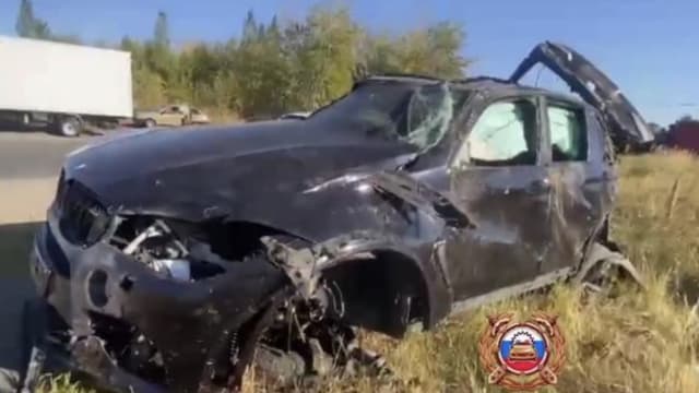 一年收46张超速罚单不悔改 俄男开豪车“空中飞”车祸亡