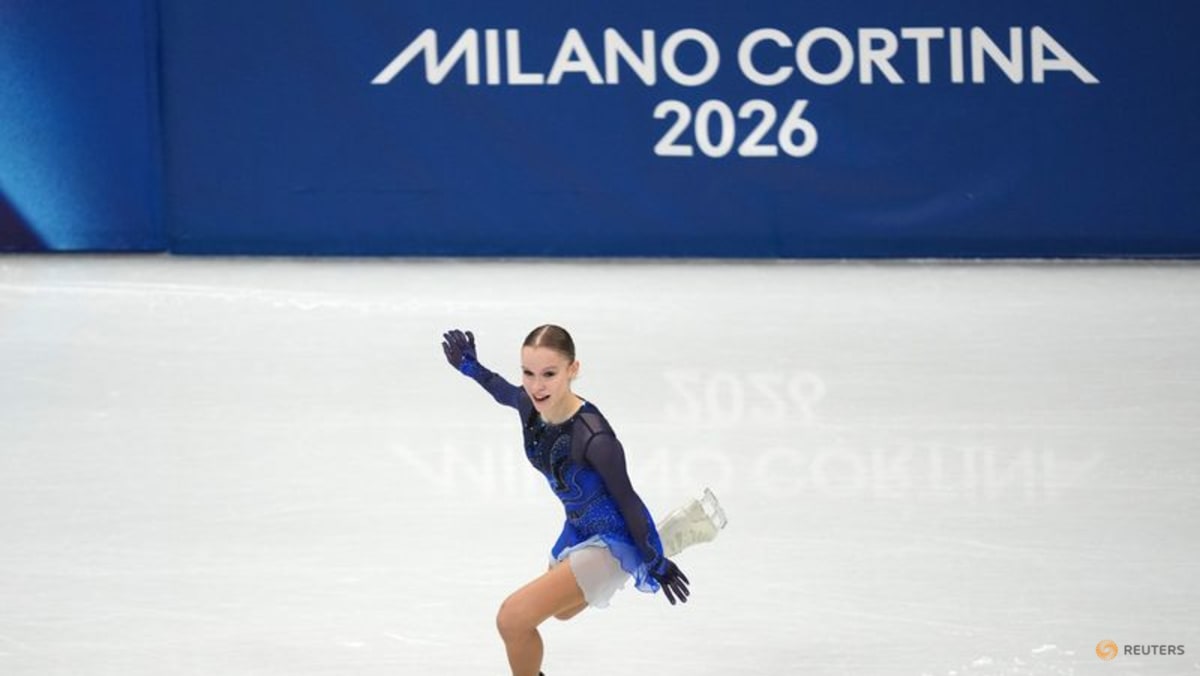 Figure Skating-Crowd lift helps Israel's Seniuk qualify for free skate - CNA