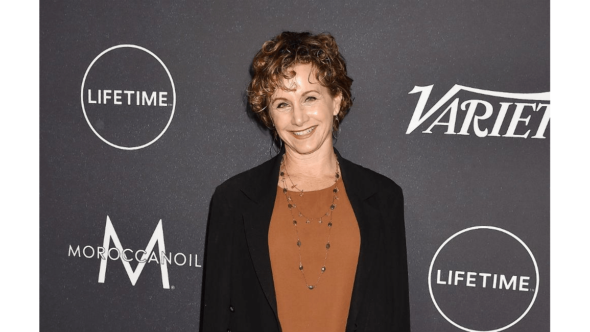 Gabrielle Carteris lied about her age - 8days