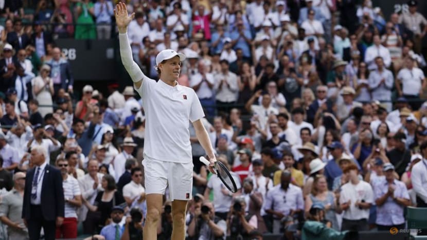 Sinner tames Shelton to reach Wimbledon semi-finals