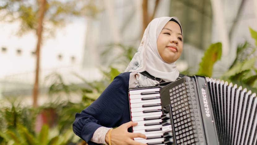 Penggiat muzik tradisional Melayu Syafiqah ’Adha terima Anugerah Artis Muda 2025