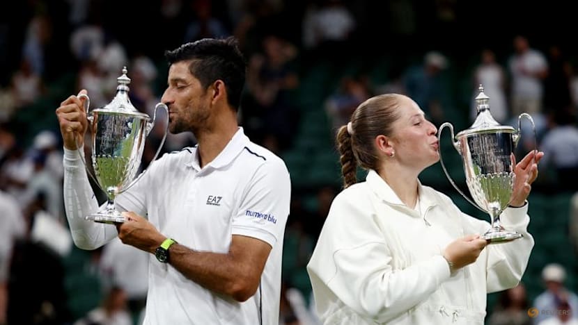 Ostapenko, Arevalo fight back to win Wimbledon mixed doubles title