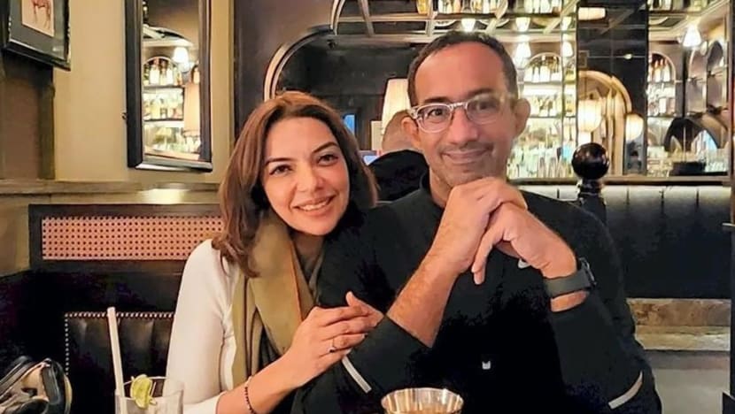 Deddy Corbuzier bagikan foto Najwa Shihab berduka usai suami meninggal