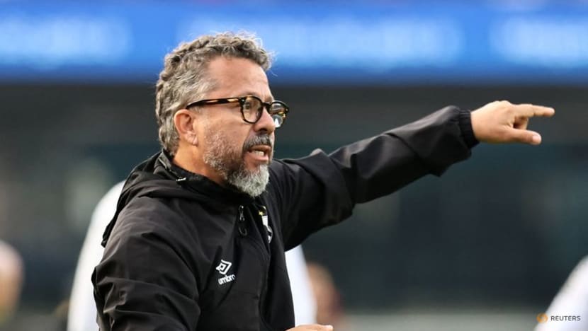 Santos sack coach Xavier after humiliating 6-0 home defeat to Vasco Santos sack coach Xavier after humiliating 6-0 home defeat to Vasco