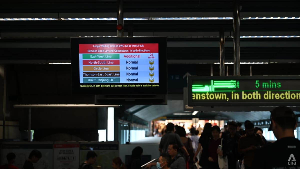 Service disruption on East-West MRT line between Queenstown and Boon Lay