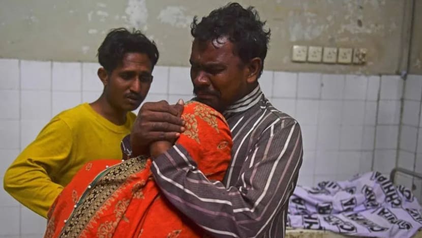 11 maut, lebih 10 cedera dalam insiden rempuhan di Pakistan 11 maut, lebih 10 cedera dalam insiden rempuhan di Pakistan