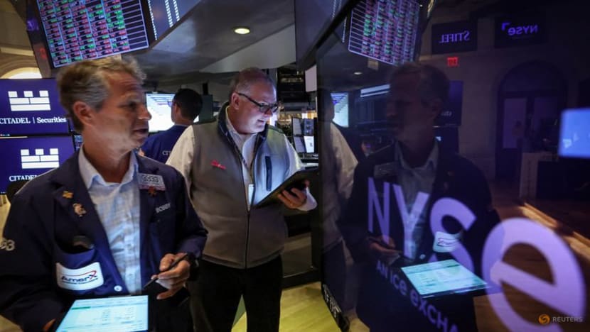 US appeals court reinstates Trump tariffs, sowing market confusion US appeals court reinstates Trump tariffs, sowing market confusion