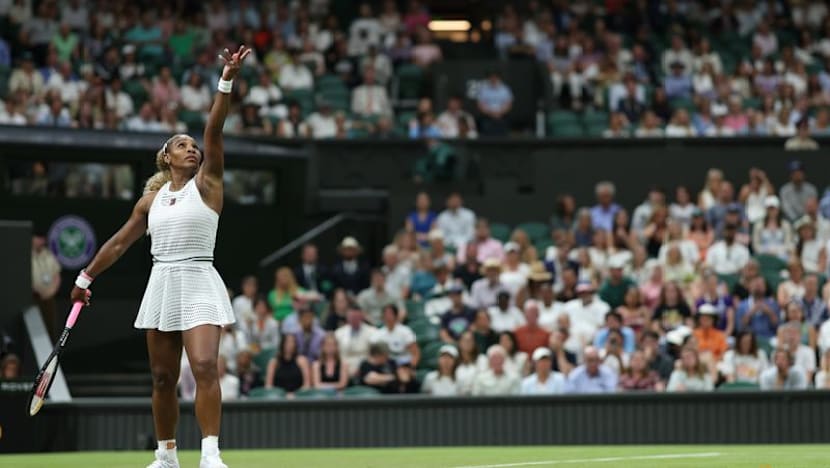 Serena fighting to be fit for Wimbledon doubles with Venus after knee issue