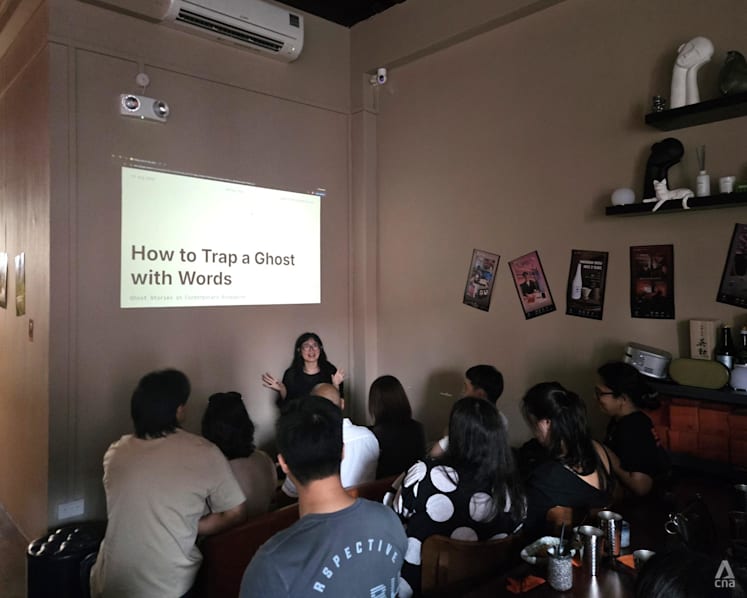 I attended a lecture in a bar and rediscovered the joy of learning so-called useless things