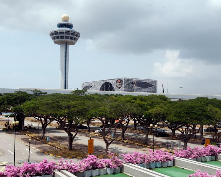 CAAS inks agreement to deploy space-based automatic surveillance service