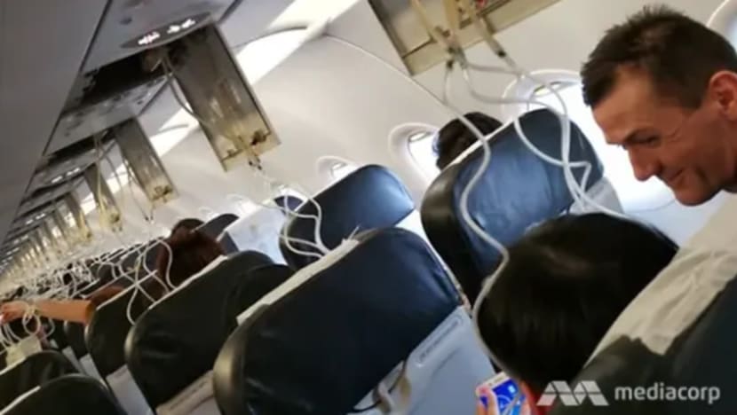Topeng oksigen dikeluarkan ketika pesawat Scoot mendarat di Taipei