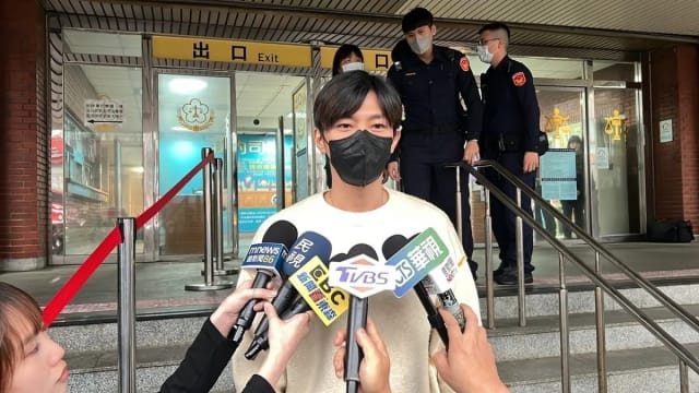 炎亚纶确定获得缓刑　发还电脑申请被驳回