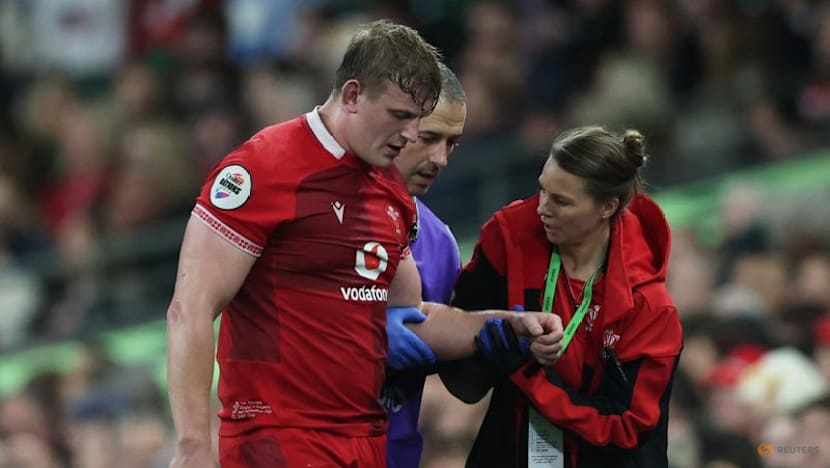 Wales captain Morgan dislocates shoulder in major blow