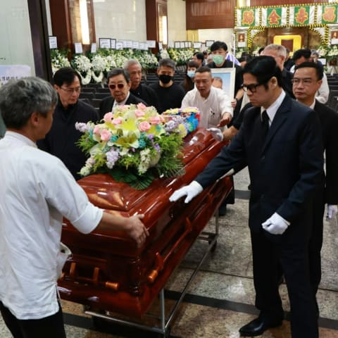稀世珍稀！TVB御用爷爷周骢出殡，名人胡枫、安德尊、钟志光、张国强扶灵现场揭秘