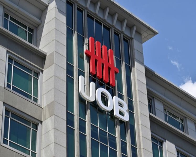Singapore’s UOB flags lower 2026 margins after Q3 profit slumps on provisions