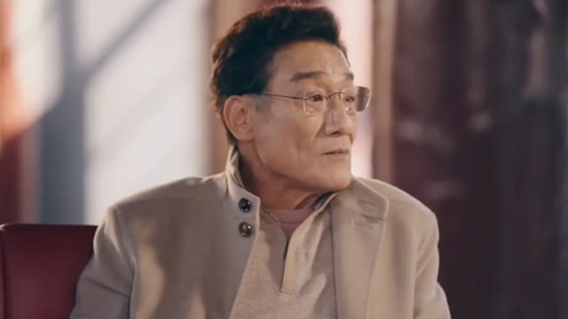 曾因这部电影获封影帝后又遭封杀，梁家辉一度靠摆地摊维生