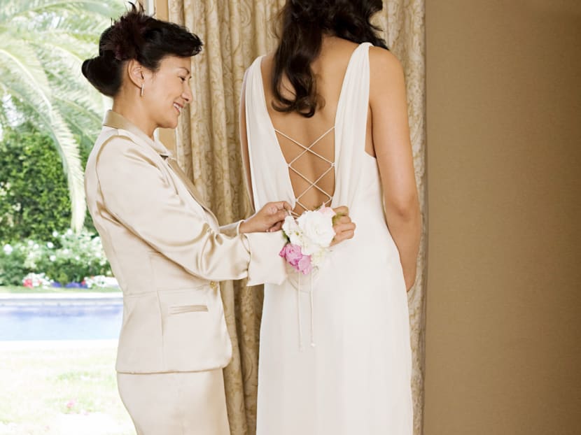 Should the mother of the bride wear white on sale