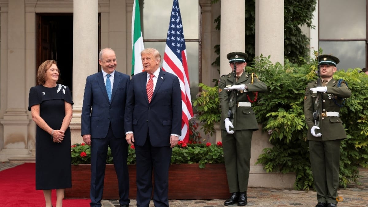 Trump arrives in Ireland to meet leaders before attending golf tournament