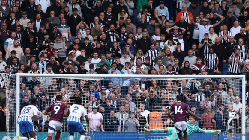 Newcastle salvage draw at Brighton thanks to late Isak penalty