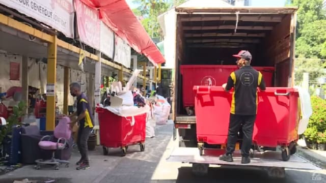 兔年实物捐赠增 慈善机构：当中不少是垃圾