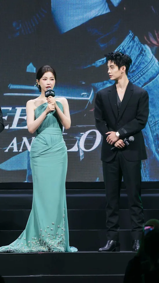 神隐两个月后现身泰国，虞书欣出任爱奇艺国际版全球代言人