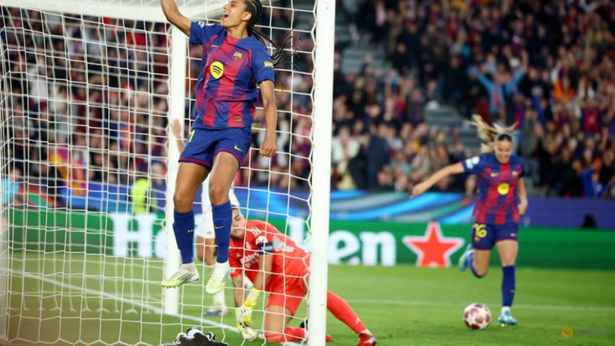 Barcelona brush aside Real Madrid to make Women's Champions League semis