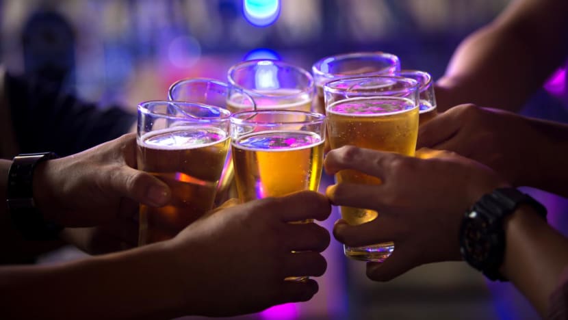 Bars, restaurants required to display notices of permitted alcohol sale, consumption hours from Mar 1 Bars, restaurants required to display notices of permitted alcohol sale, consumption hours from Mar 1
