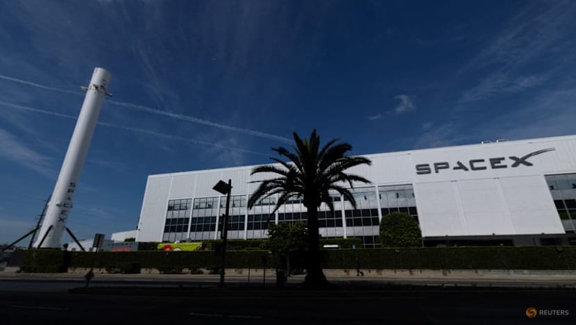 SpaceX negotiating underwriting fees under 0.75% for IPO, Bloomberg News reports