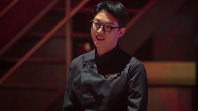 丑闻连环爆！《黑白大厨》姜胜元被指私吞餐厅公款，紧急停工神隐！