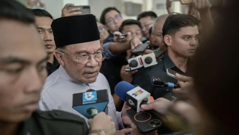 Semua keputusan perolehan ATM, PDRM terkait isu rasuah dibekukan sementara: PM Anwar