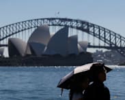Sydney sweats in spring hot spell, faces 'extreme' bushfire risk