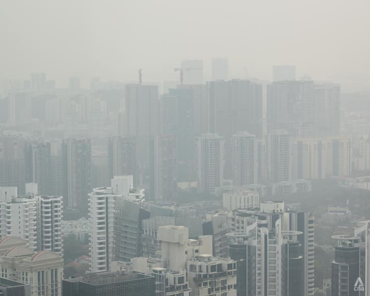 PM2.5 readings 'high' in the west; air quality across most of Singapore remains in unhealthy range