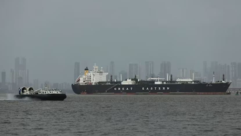 Perang Amerika, Israel dan Iran: 20,000 pelaut, 2,000 kapal terkandas di Selat Hormuz