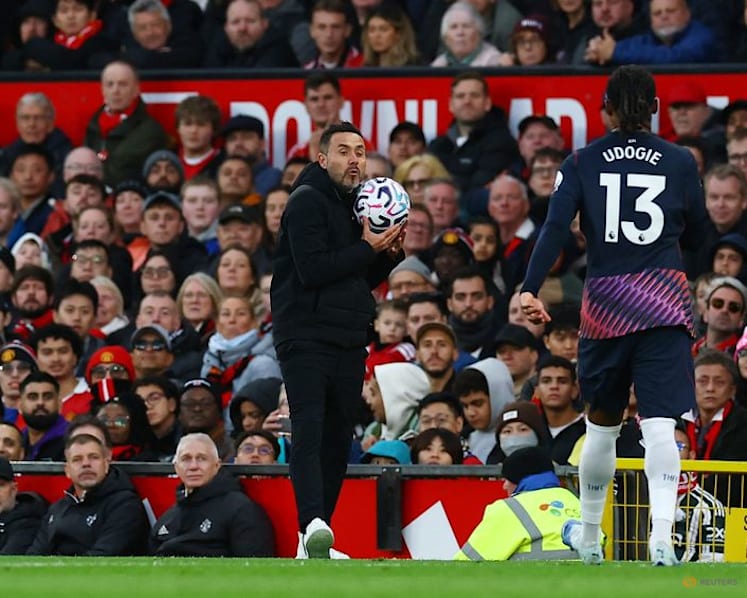 Spurs show fight as United's struggles deepen at Old Trafford