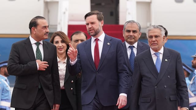 谢里夫会晤万斯 巴基斯坦宣布和平会谈启动