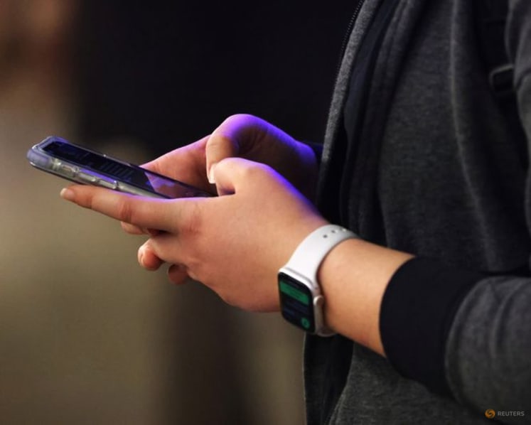 New York to require social media platforms to display mental health warnings