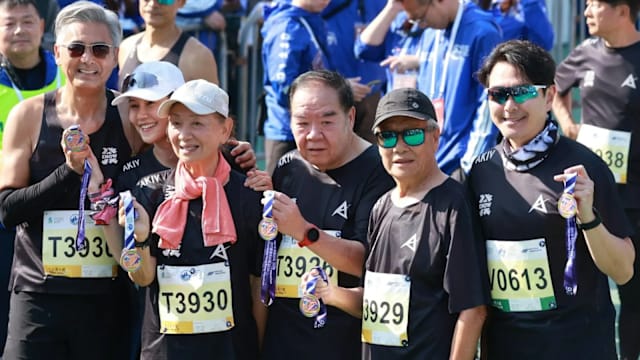 患糖尿病多年，74岁郑则仕首战10km马拉松，2小时热血冲线！