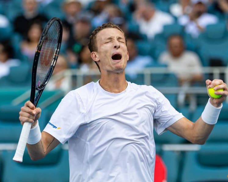 Sinner on doorstep of 'Sunshine Double' after beating Zverev in Miami