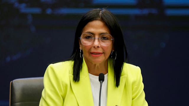 委内瑞拉代总统罗德里格斯召开首次内阁会议