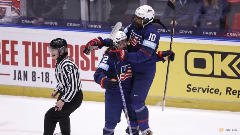 Ice hockey-Pannek is the star as US beat Czechs to reach world final